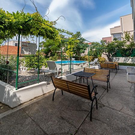 Apartments Turtle Gardens มาคาร์สกา ภายนอก รูปภาพ