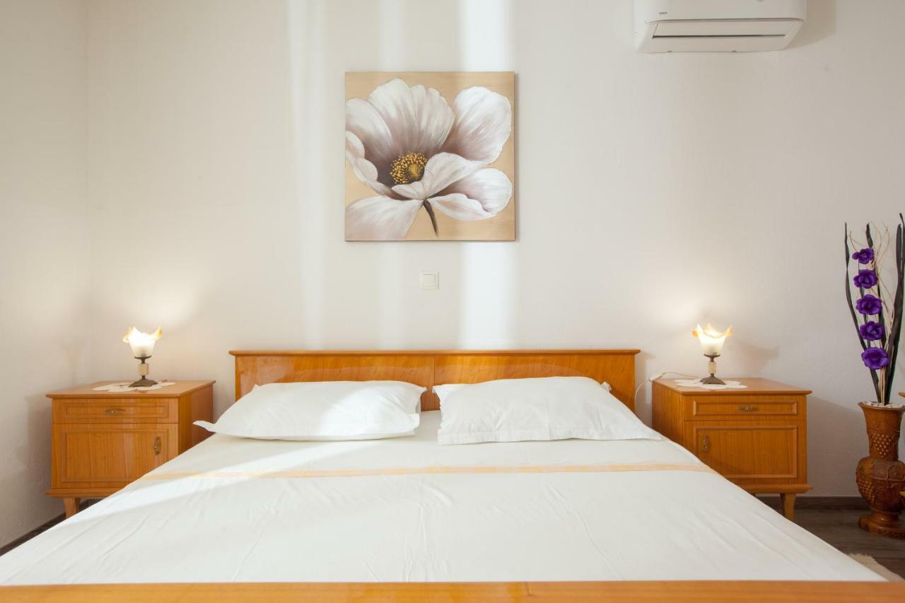 Apartments Turtle Gardens มาคาร์สกา ภายนอก รูปภาพ