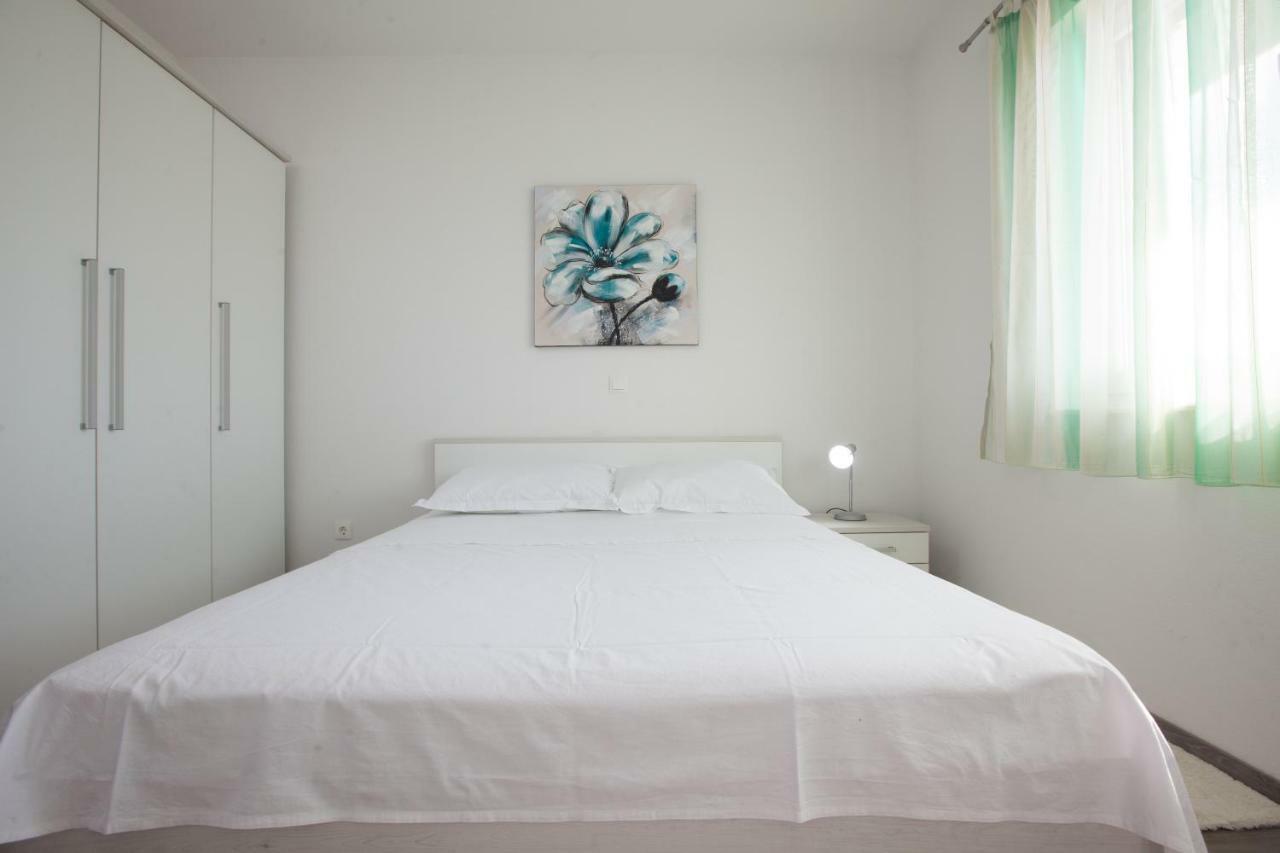 Apartments Turtle Gardens มาคาร์สกา ภายนอก รูปภาพ