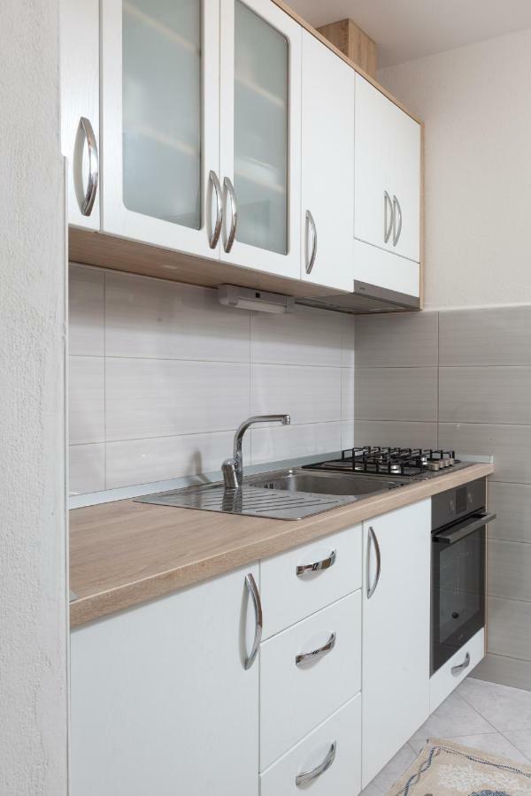 Apartments Turtle Gardens มาคาร์สกา ภายนอก รูปภาพ
