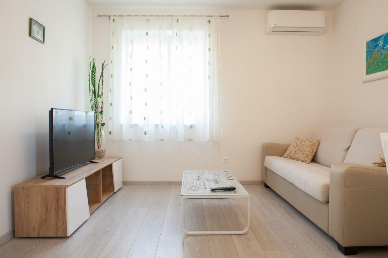 Apartments Turtle Gardens มาคาร์สกา ภายนอก รูปภาพ